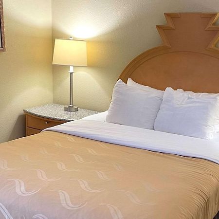 Quality Inn & Suites Greenfield I-70 Exteriér fotografie