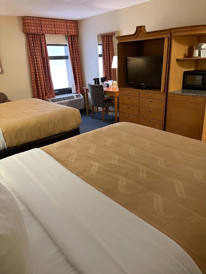 Quality Inn & Suites Greenfield I-70 Exteriér fotografie