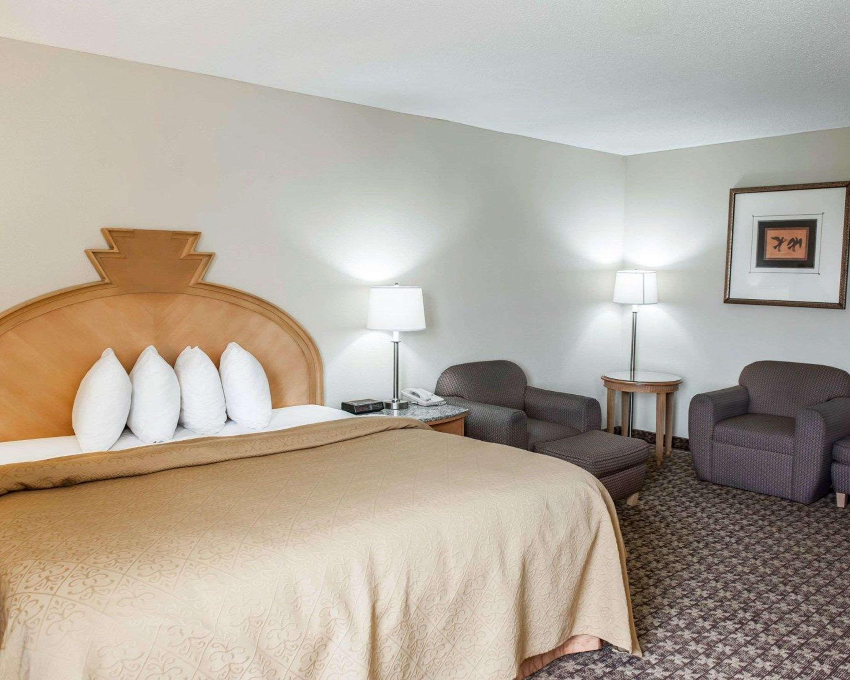 Quality Inn & Suites Greenfield I-70 Exteriér fotografie
