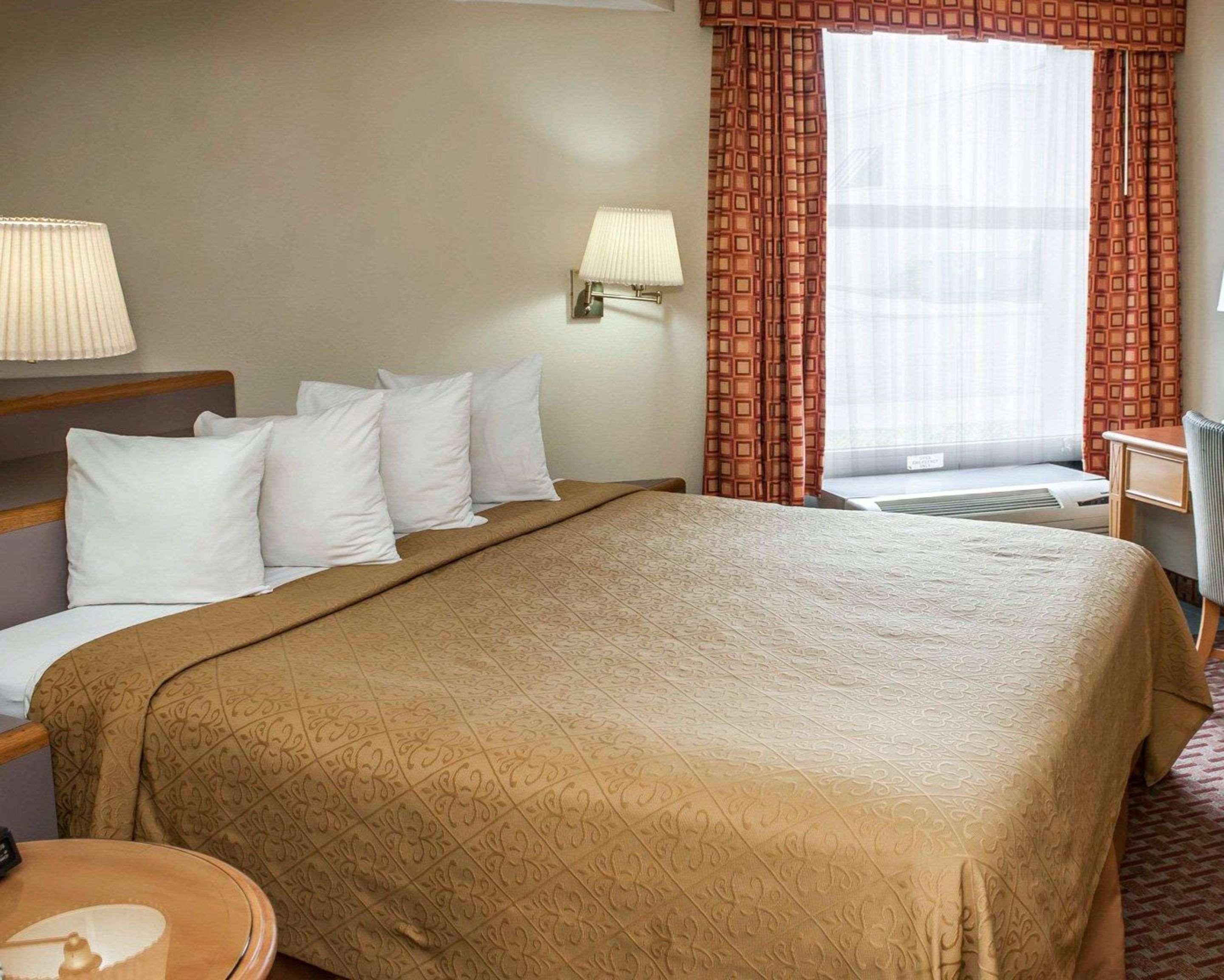 Quality Inn & Suites Greenfield I-70 Exteriér fotografie